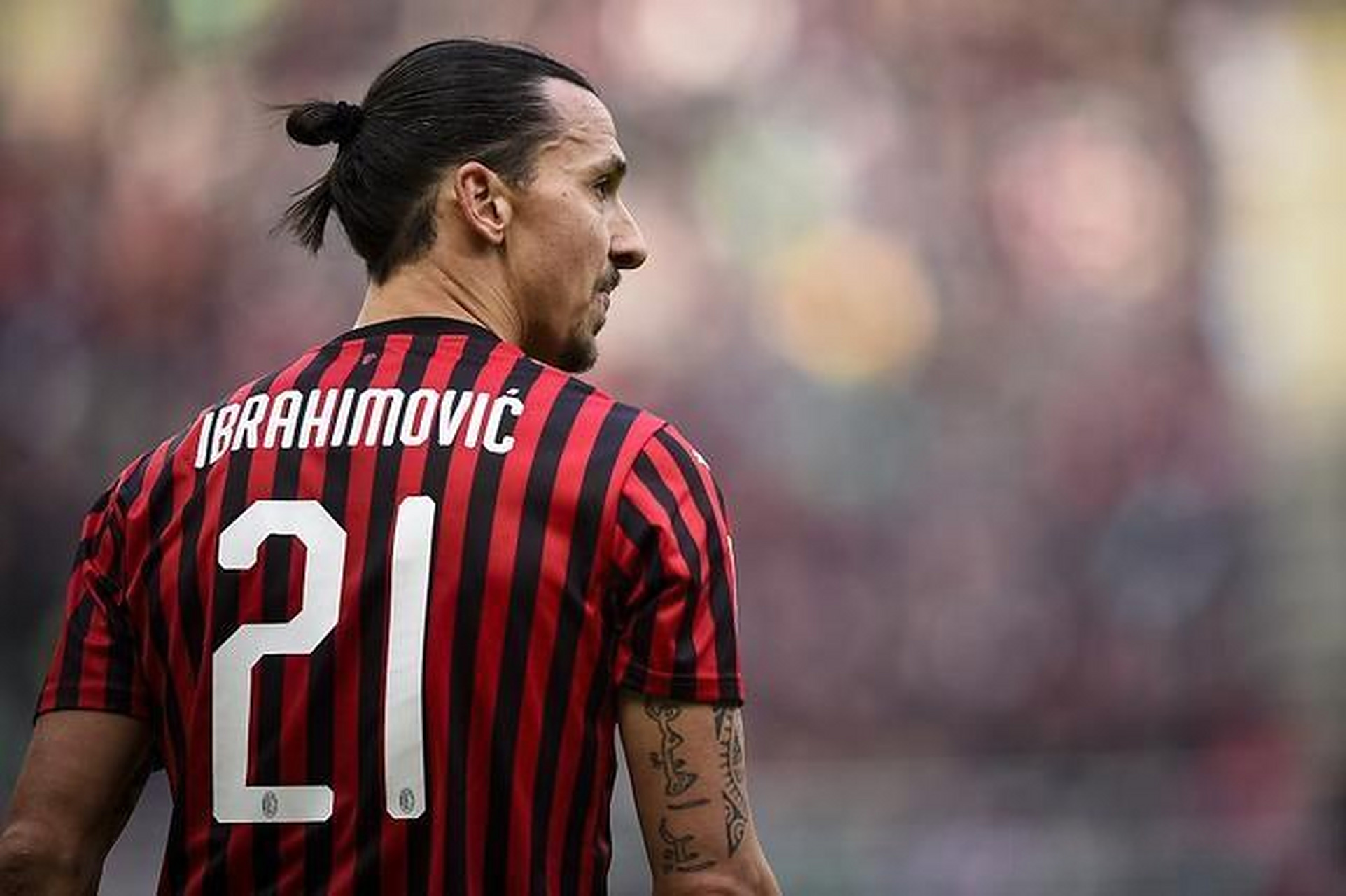 AC米兰大将伊布拉希莫维奇再度复出：助球队赢得胜利