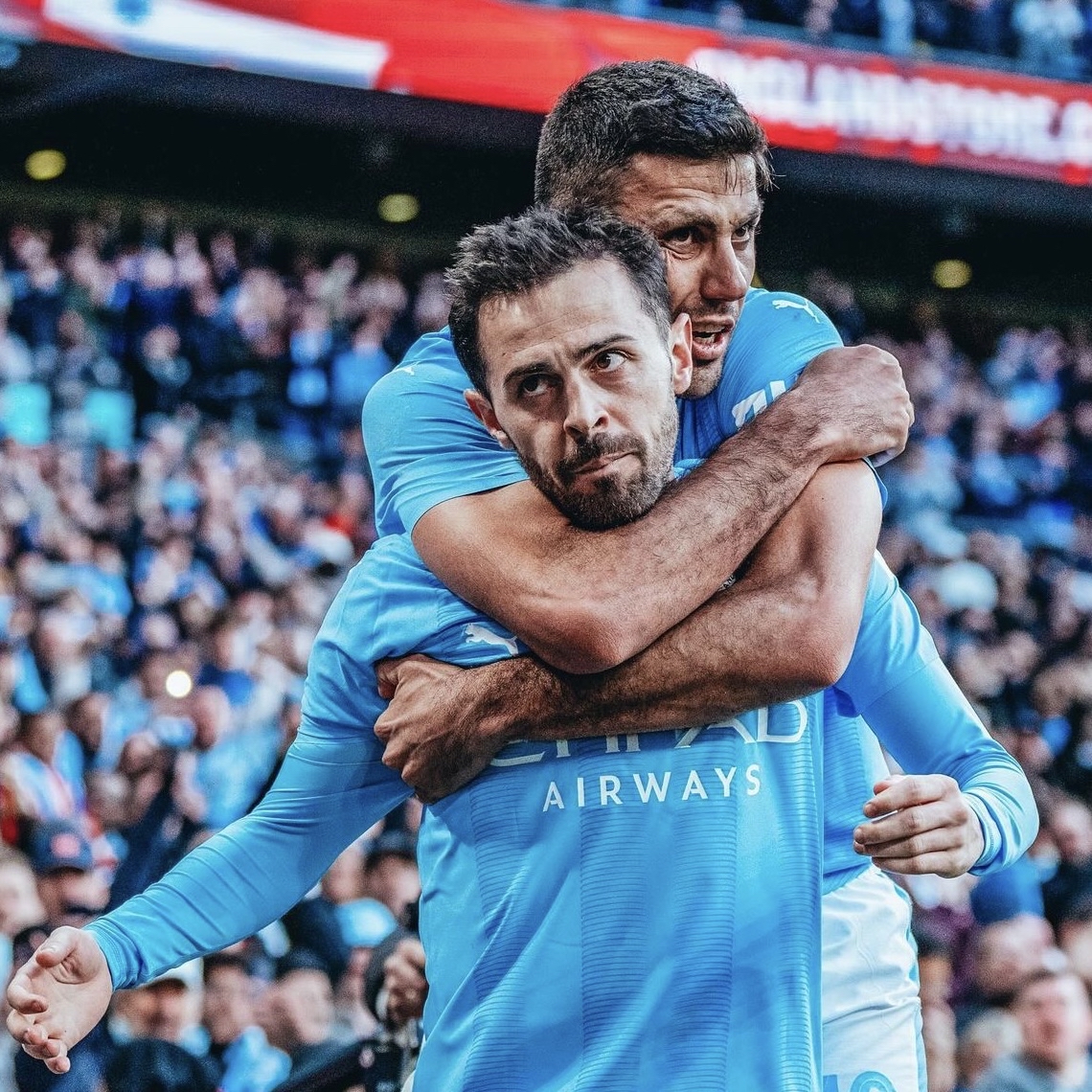 曼城主场击败对手，继续追赶领头羊