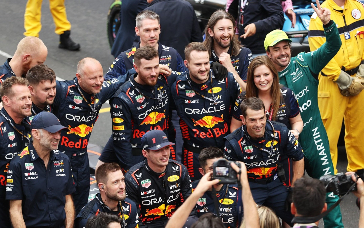 阿斯顿马丁绝杀红牛车队，阿隆索刷新纪录