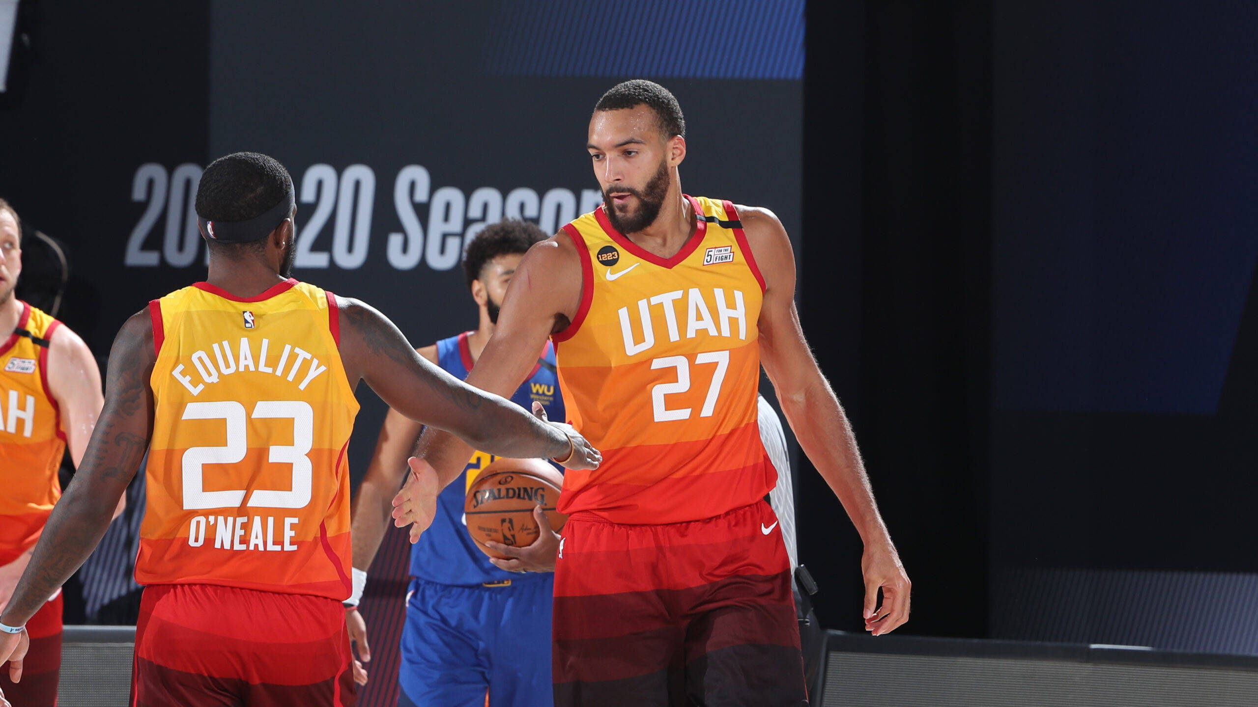 广州队绝杀湖人，戈贝尔惊艳四座